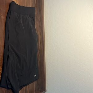 Size Large Alo 7” Repetition Shorts